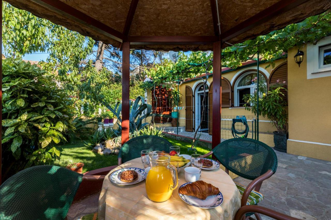 Apartman Maya Mali Lošinj Extérieur photo